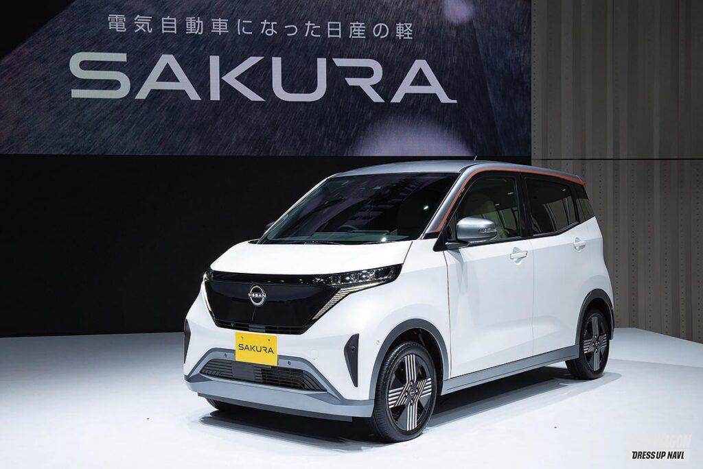 どこが違うの ベース車はデイズだけど 一歩進んだ装備が満載です 日産初の軽バッテリーev その名は Sakura サクラ スタイルワゴン ドレスアップナビ どこが違うの ベース車はデイズだけど 一歩進んだ装備が満載です 日産初の軽バッテリーev その名は Sakura サクラ スタイルワゴン ドレスアップナビ