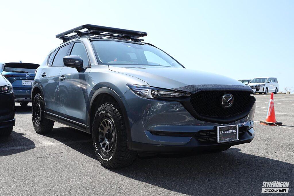 「アイアンマスクにトランスフォーム!?　赤×金のカラーリングが刺激だった！【CX-5 MEETING】初代から現行モデルまで、多種多彩なCX-5が勢揃い！ #003」の6枚目の画像