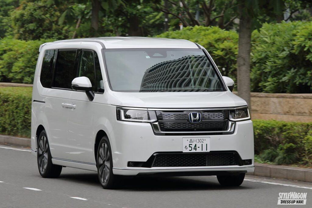 E Hevの走りは別格だった モーターアシストが力強い 新型ホンダ ステップワゴン 新車レビュー 試乗インプレッション スタイルワゴン ドレスアップナビ E Hevの走りは別格だった モーターアシストが力強い 新型ホンダ ステップワゴン 新車レビュー 試乗インプレッション スタイルワゴン ドレスアップナビ