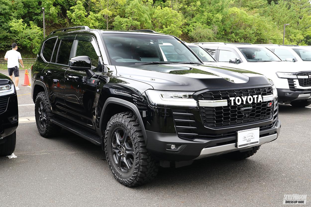 ランクル300 ランドクルーザー スタッドレス 新しく スノータイヤ 265 