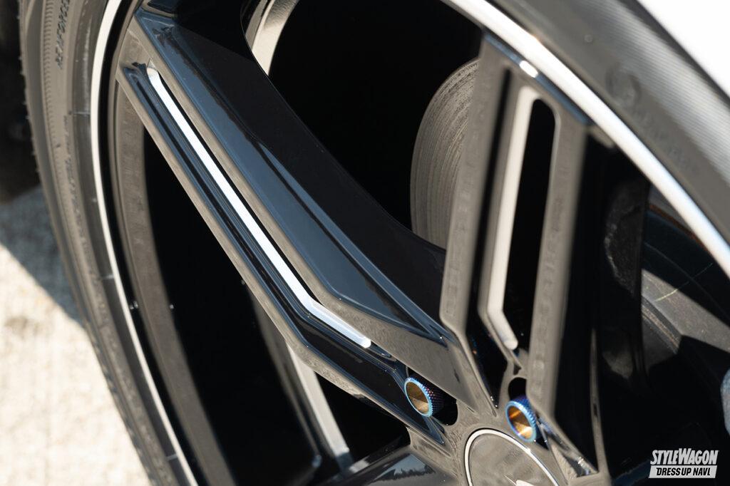 「ノーマル車高のままでもオシャレに履きこなせる！　SILK BLAZEの最新ホイール「S590」は、新型トヨタ・ノア＆ヴォクシーにジャストフィット！」の4枚目の画像