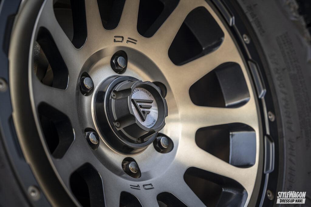 「『DELTA FORCE OVAL 』は、“映え系4WD”にマストな ラギットとスタイリッシュの黄金比を装備【トヨタ・ランクルプラド＆ハイラックス いま履くべき4×4ホイール 17選】」の5枚目の画像