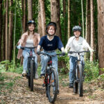 「これハマっちゃう！ アウトドアビギナー女子３人が、マウンテンバイクでLet’s Ride！」の1枚目の画像ギャラリーへのリンク