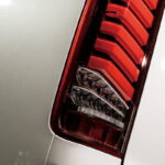 「後続車へのアピール度抜群！  極太のライトバー採用のLEDテールは、ハイエース・カスタムの入門に最適です」の9枚目の画像ギャラリーへのリンク