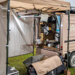 「雨の日も安心！  軽トラの荷台と直結できるテント＆オーニングが便利すぎる」の6枚目の画像ギャラリーへのリンク