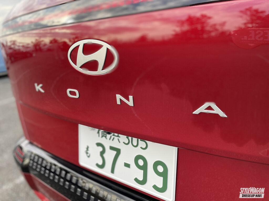 「【ヒョンデ・コナ ラウンジ】日本車のEVにはないサイズ感！ クラスを超えた実力を堪能｜新車レビュー」の4枚目の画像