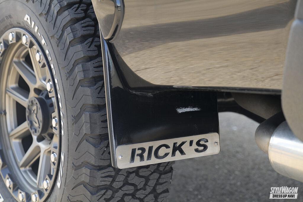 「【RICK’S・ハイラックス】縞板鋼板採用のスキッドプレートが「ギア感」爆アゲ！」の10枚目の画像