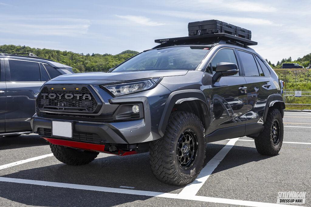 「RAV4は最高の相棒！ キャンプやルアーフィッシングなど、外遊びを満喫中」の1枚目の画像