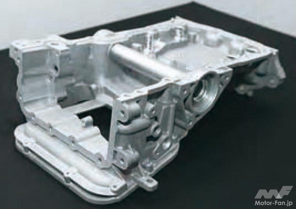 「日産GT-RのV6ターボ 高Ｇ高負荷に耐えられる補機設計［内燃機関超基礎講座］」の4枚目の画像