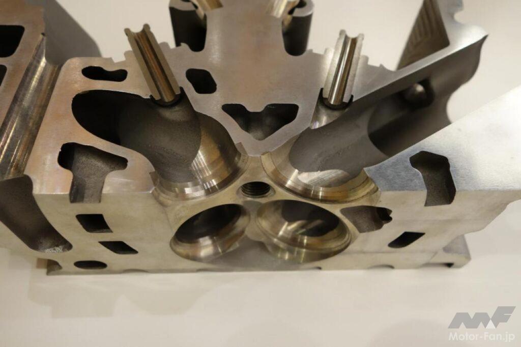 「大きな横置きTHS用エンジン：カムリのA25A-FXS［内燃機関超基礎講座］」の4枚目の画像
