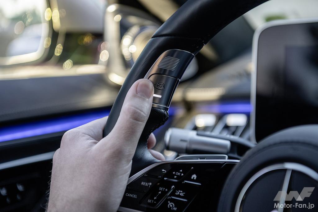 「メルセデス・ベンツが自動車メーカーとして米国市場では世界初となる、自動運転システム SAEレベル3の認証を取得。時速64kmの条件下で自動運転が可能。」の1枚目の画像