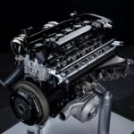 「F1に採用されるプレチャンバーによる燃焼技術を、旧車のRB26エンジンに！［HKS：アドバンスドヘリテージプロジェクト］」の10枚目の画像ギャラリーへのリンク