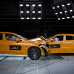 「【世界初】メルセデス・ベンツ、2台の電気自動車による前面オフセット衝突試験を実施」の14枚目の画像ギャラリーへのリンク