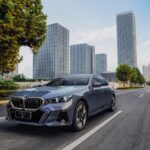 「新型BMW「5シリーズ・セダン」、「i5」を中国市場に導入。中国専用開発のビジネスセダンはホイールベースを延長」の4枚目の画像ギャラリーへのリンク