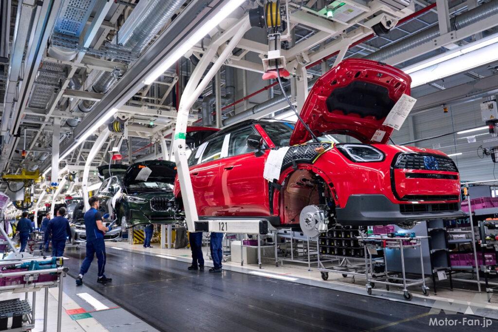 「BMW、ドイツ・ライプツィヒ工場で新型MINIカントリーマン・エレクトリックの生産を開始」の1枚目の画像