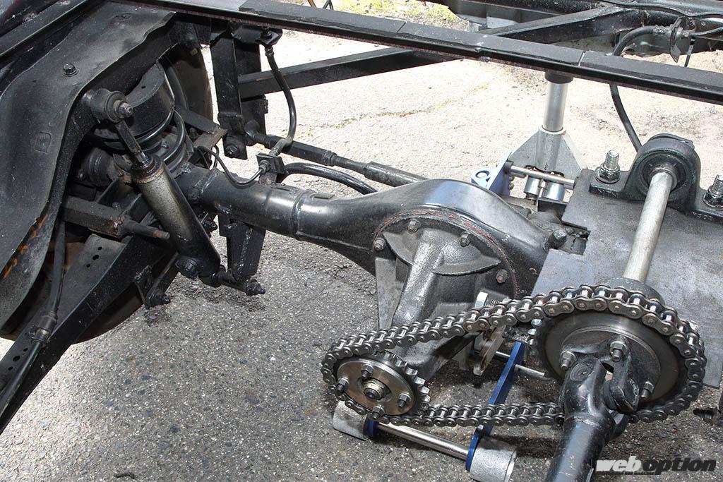 「「助手席にバイクエンジンを積んだ三菱ミニカの衝撃」ミッドシップの魔改造ドリフト仕様を捕獲！」の4枚目の画像