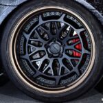 「「もはや公道を走るスーパーGTマシン！」最強すぎるメルセデスAMG GT改ワイドボディ仕様と遭遇」の4枚目の画像ギャラリーへのリンク