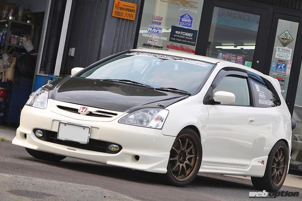 このep3シビックタイプrは過激すぎる 2 5lハイコンプvtecエンジンが生み出す圧巻のパフォーマンス Web Option ウェブ オプション