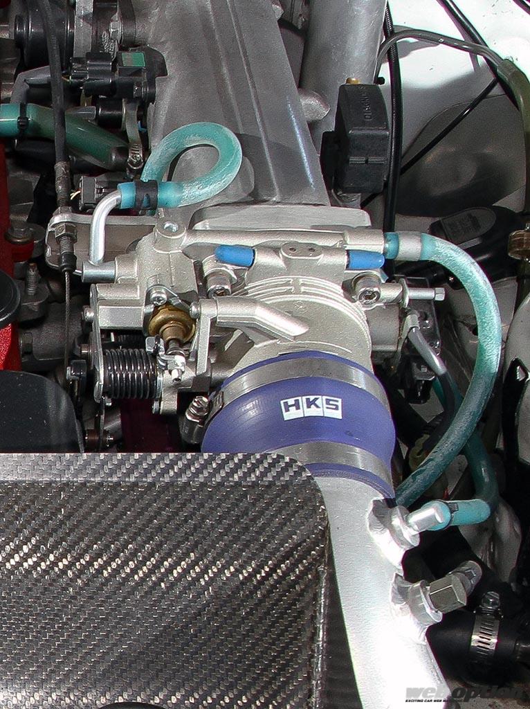 「「2JZエンジンを超フロントミッド搭載!?」速さを求めた超美麗JZA80スープラの衝撃」の3枚目の画像