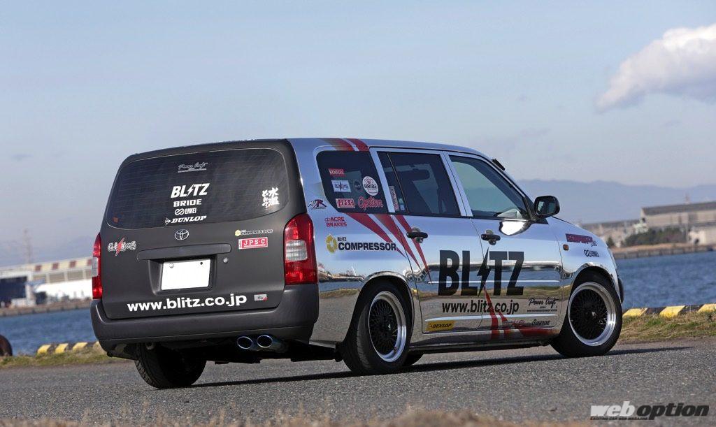 「「BLITZのやりすぎ営業車がコレだ！」過給機で武装した激速プロボックスに迫る」の11枚目の画像