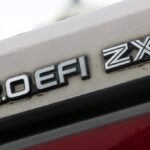 「「トヨタ初のエンジン横置きFFセダンがこれだ！」カムリ初期型の最上級グレード、2.0EFI ZXを捕獲!!」の2枚目の画像ギャラリーへのリンク