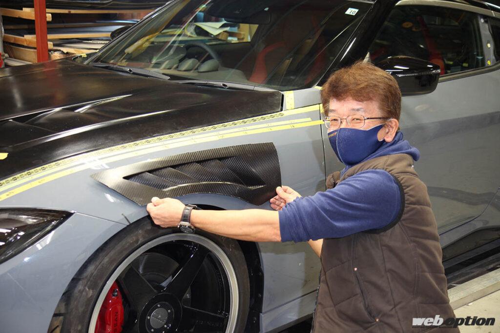 「「スモーキー永田も新型Zチューンに着手！」まずは独創的ドライカーボンエアロから【東京オートサロン2023事前情報】」の2枚目の画像