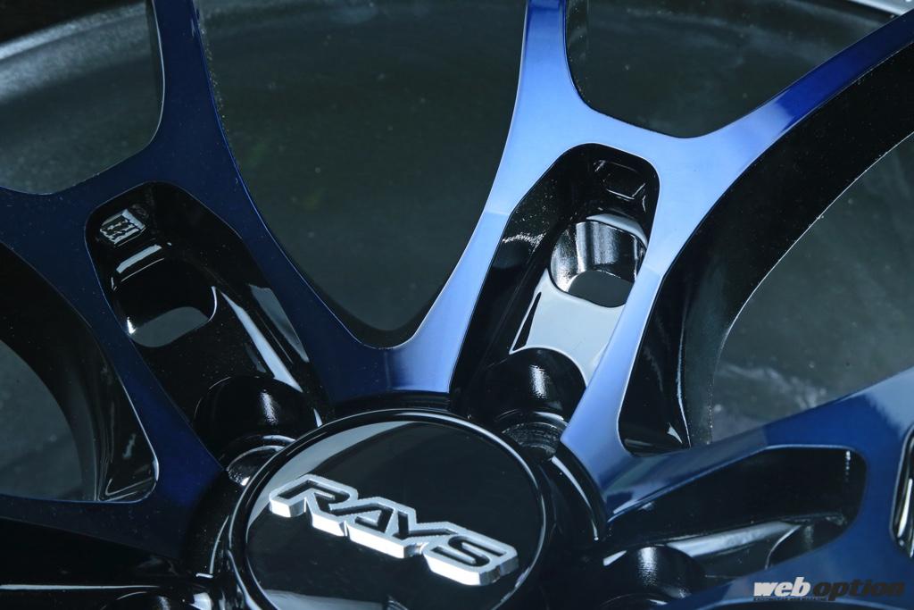 「「深淵のブルーが足元を飾る」ボルクレーシングG025のリミテッド仕様が熱い！」の7枚目の画像