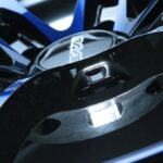 「「深淵のブルーが足元を飾る」ボルクレーシングG025のリミテッド仕様が熱い！」の3枚目の画像ギャラリーへのリンク