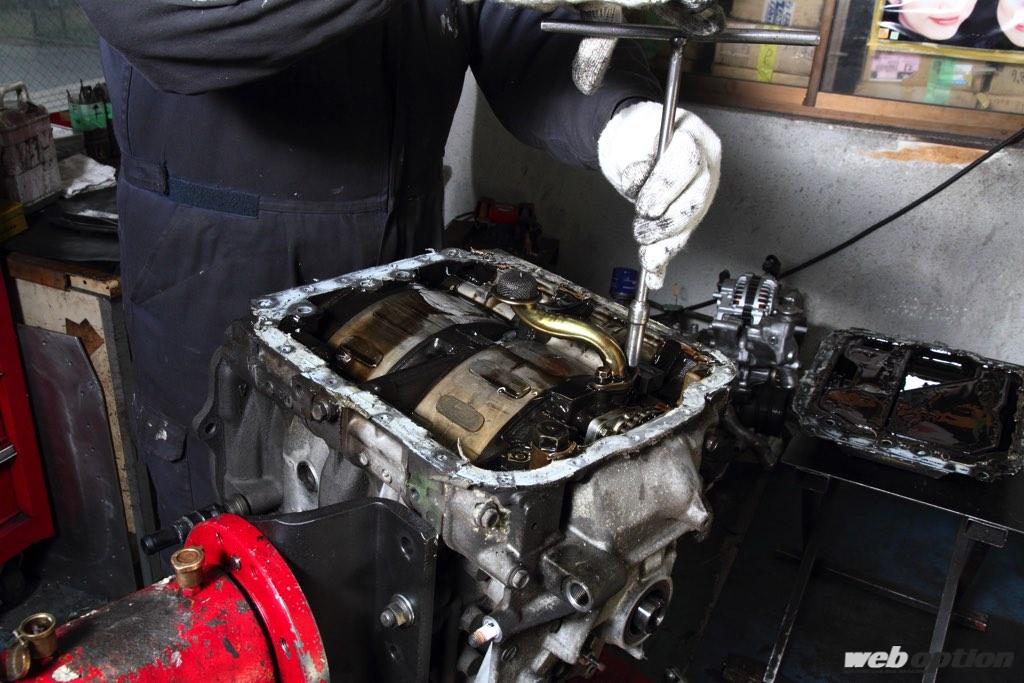「「過走行の13Bロータリーエンジンって中身はどうなっているの？」RE雨宮で実際にバラしてみた！」の6枚目の画像