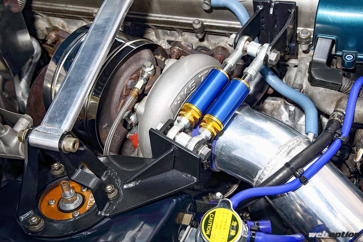 「「アルテッツァには2JZ-GTEが最適解!?」ハイパワーエンジン換装で切り拓く超速4ドアセダンの新世界」の2枚目の画像