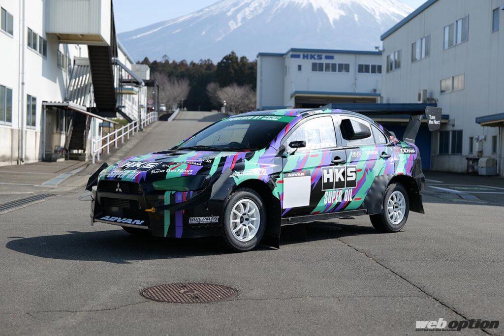 「「これがランエボXの究極形態だ！」全日本ダートトライアルを戦うHKSワークスカーの作り込みに迫る」の16枚目の画像