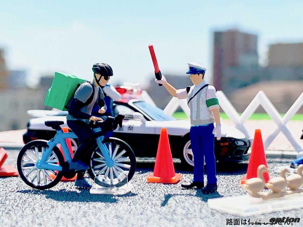 「「レアな埼玉県警FD3Sパトカーが同梱！」トミーテックからジオラマに最適な1/64スケールキットが登場」の4枚目の画像