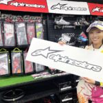 「【粟野如月コラム】「モータースポーツギヤは直接お店で選ぶべき！」品揃え豊富なDjacが私の推し！【KISA’s DRIFT LIFE vol.104】」の3枚目の画像ギャラリーへのリンク