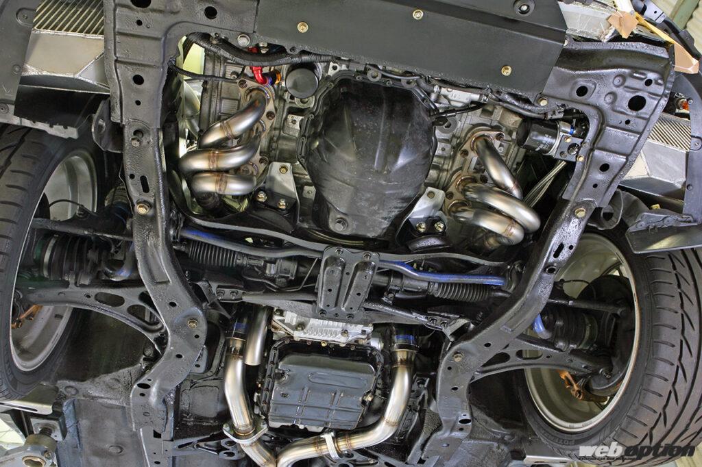 「「このエンジンルームは衝撃的すぎる・・・」600馬力の水平対向6気筒ツインターボ仕様を積んだ悶絶ワゴン!?」の1枚目の画像