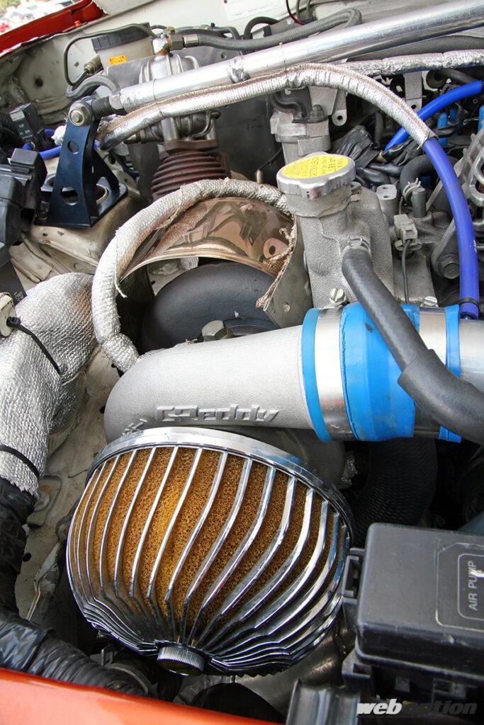 「「初代ロードスターに430馬力の13Bエンジンを換装！」怒涛の加速力を秘めたオープンロータリーが魅力的すぎる」の7枚目の画像