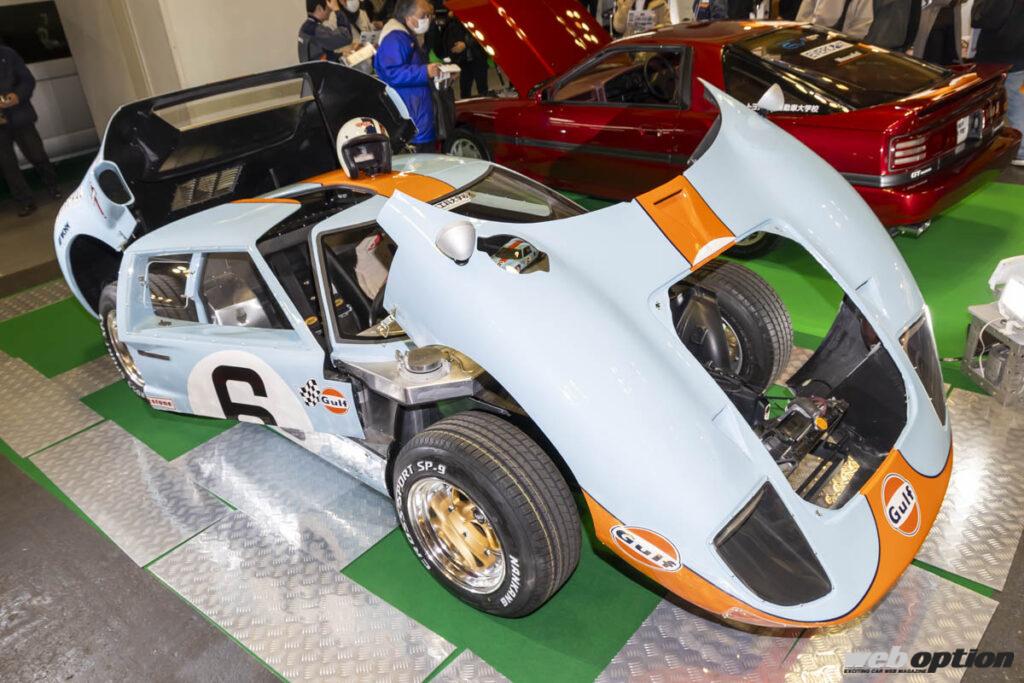 「「ほとばしる学生魂」ホンダビートでフォードGT40を完全再現!?【大阪オートメッセ2024】」の16枚目の画像