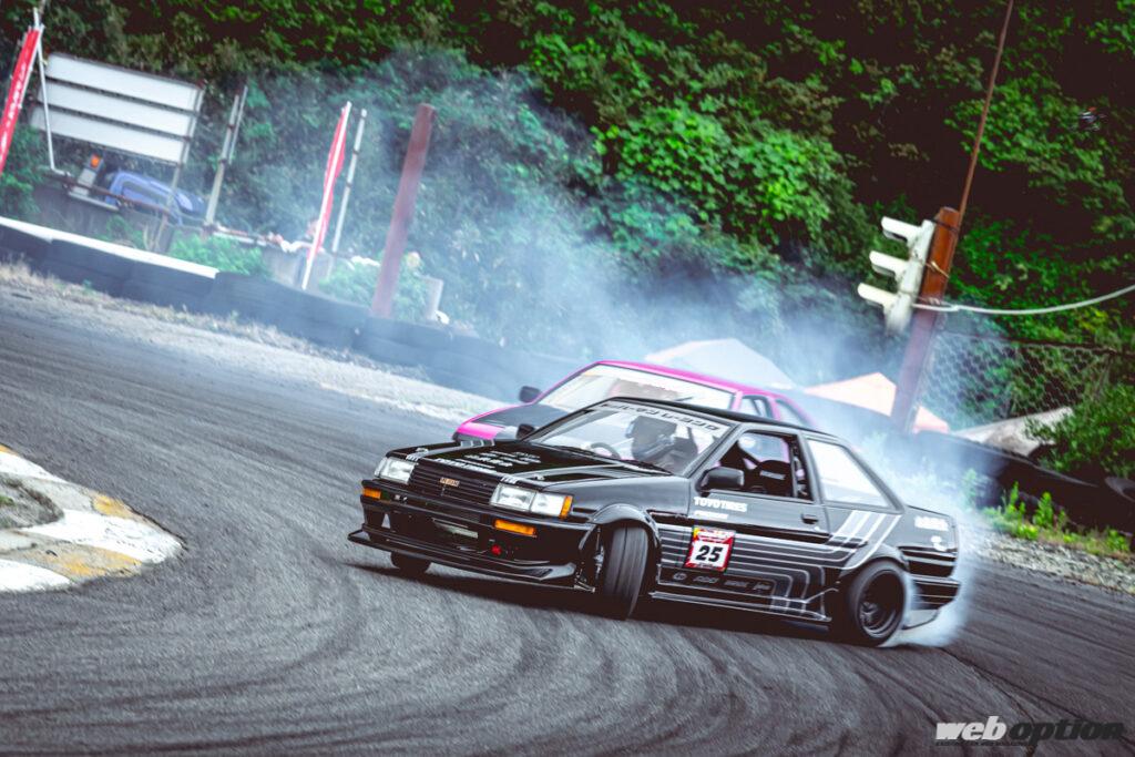 「「ドリフト界の大御所が今さらハチロクデビュー!?」小泉商会が作る今時のAE86即ドリ仕様に迫る!!」の32枚目の画像