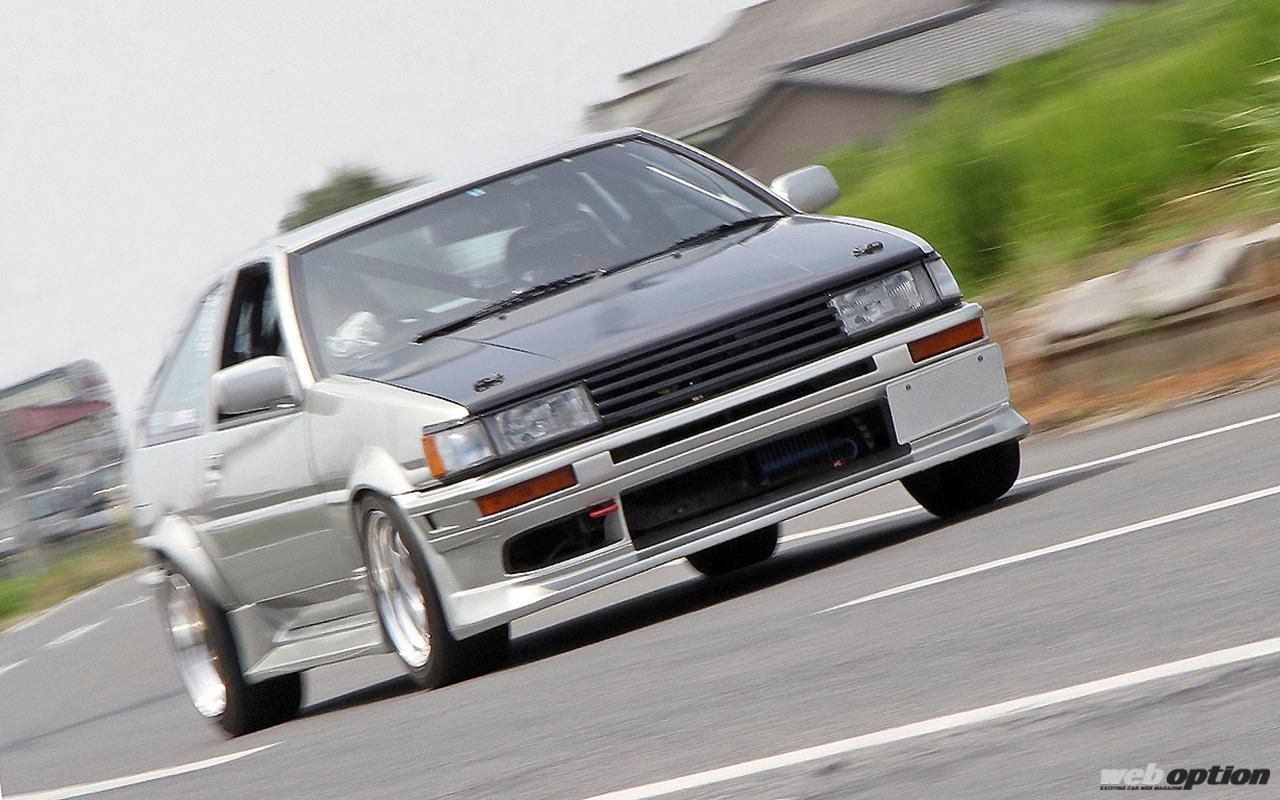 「「令和になってもチューンドAE86は最高だ！」老舗のハイコンプ5A-G仕様に乗ってみた」の1枚めの画像