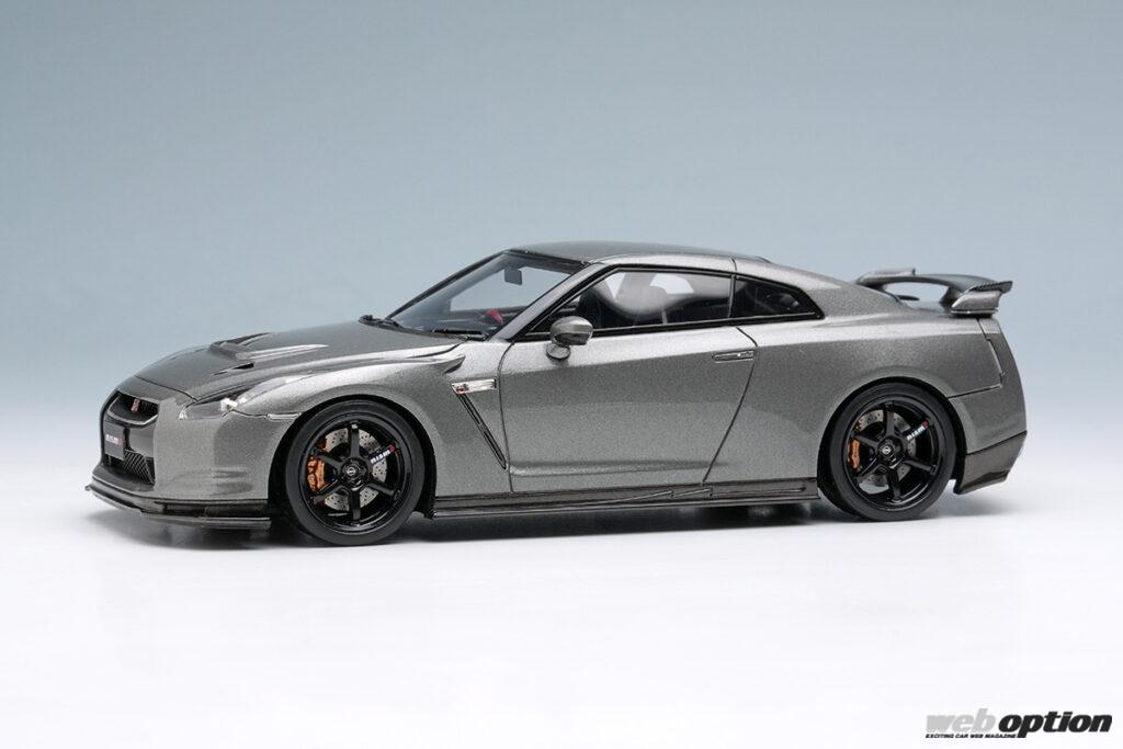 「「2008年仕様と2013年仕様の2モデル展開！」メイクアップからニスモR35GT-R『CRS』スケールモデル登場！」の2枚目の画像