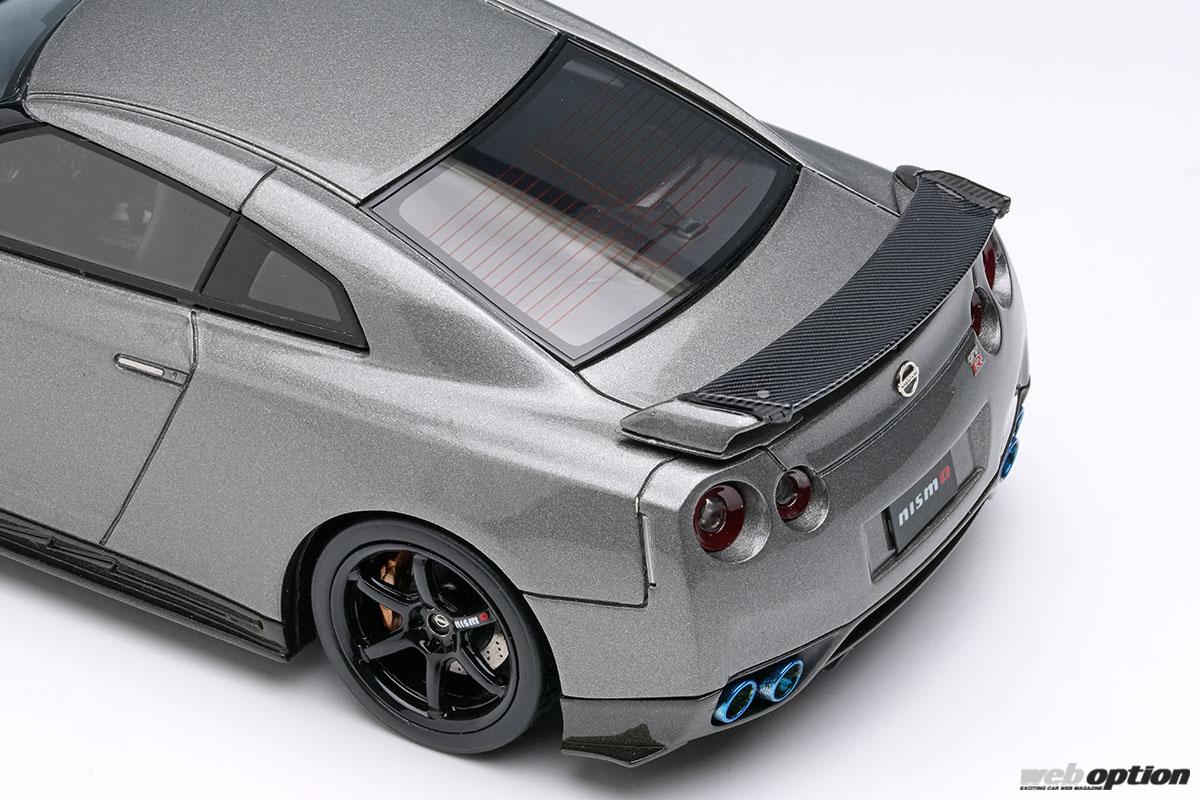 「「2008年仕様と2013年仕様の2モデル展開！」メイクアップからニスモR35GT-R『CRS』スケールモデル登場！」の7枚めの画像