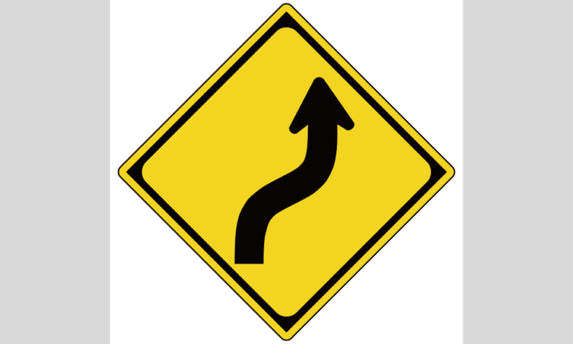 「右方背向屈曲あり」の警戒標識