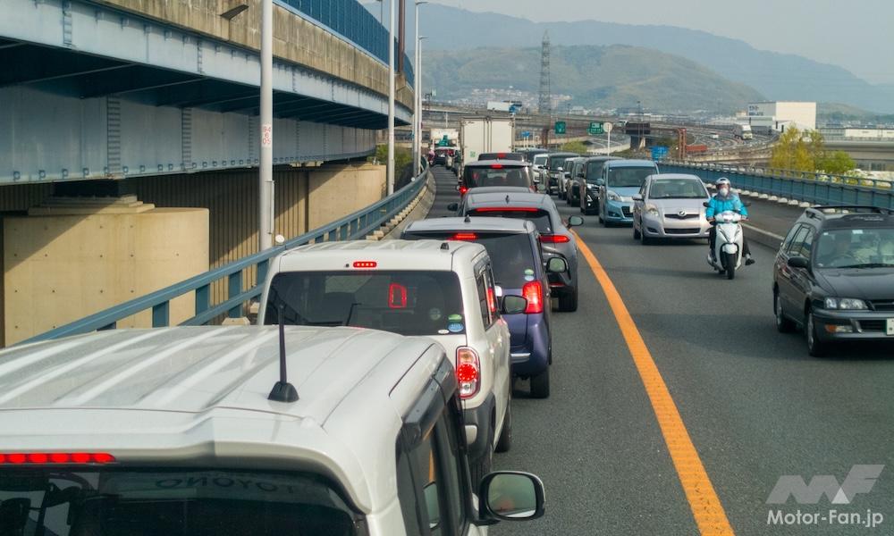 渋滞する道路のようす