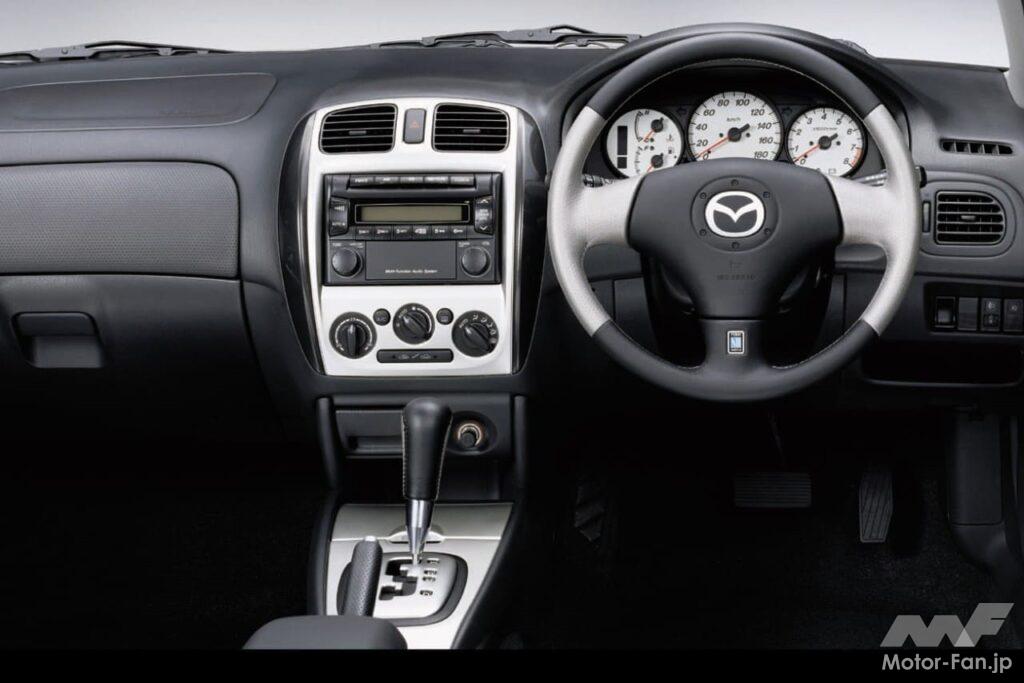 )「ファミリアSワゴン・スポラルト20」のコクピット