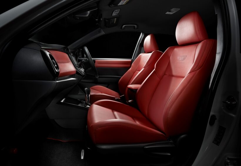 特別仕様車 HYBRID G“50 Limited”スポーツシート