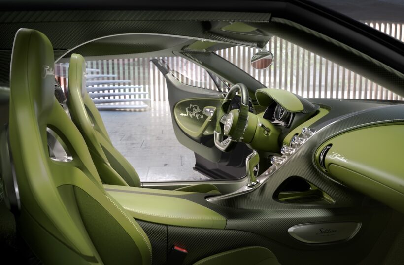 ワンオフモデル「ブガッティ ブルイヤール」のコクピット。