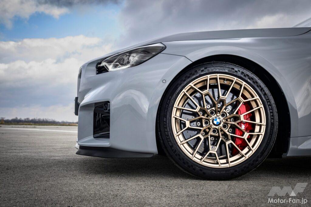 高性能パーツのメンテナンスは信頼のおけるガレージに任せるのが安心だ。