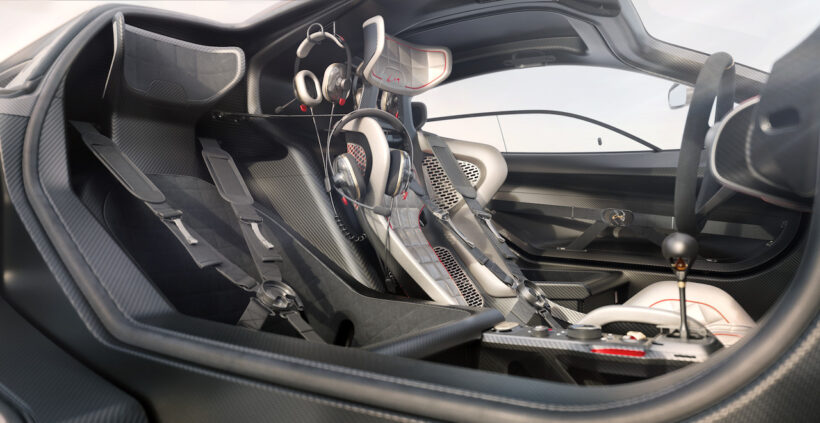 ゴードン・マレー・スペシャルビークルズが発表した「GMSV S1 LM」のコクピット。