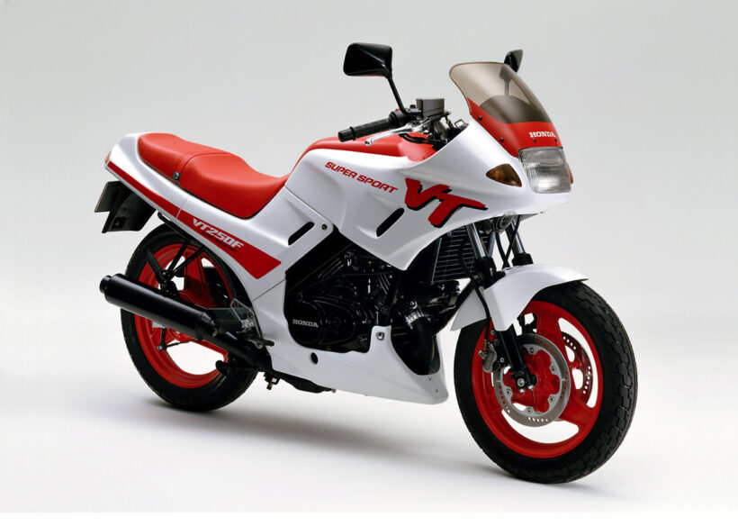 1987_honda_vt250f_boubledisc_02