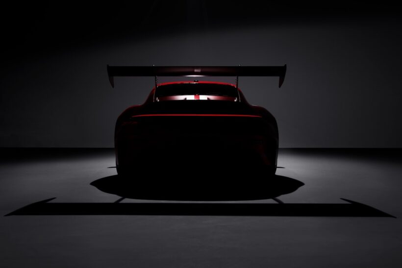 新型ワンメイクレーシングカー「ポルシェ 911 カップ」のエクステリア。