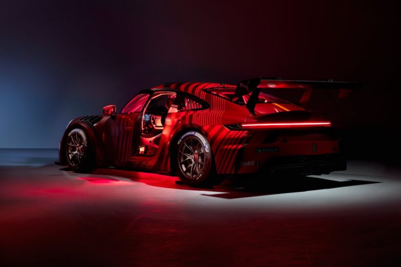 新型ワンメイクレーシングカー「ポルシェ 911 カップ」のエクステリア。